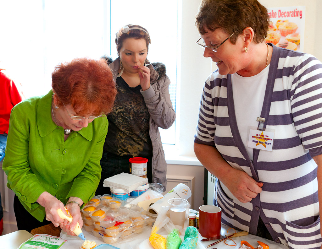 hazel blears visits affinity sutton community project salford