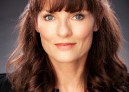 Actor headshot featuring Actress Jackie leonard looking straight at camera