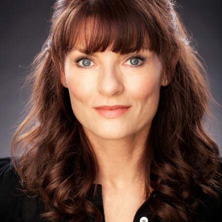 Actor headshot featuring Actress Jackie leonard looking straight at camera