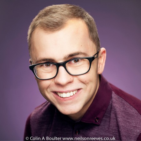 actor headshot joe tracini